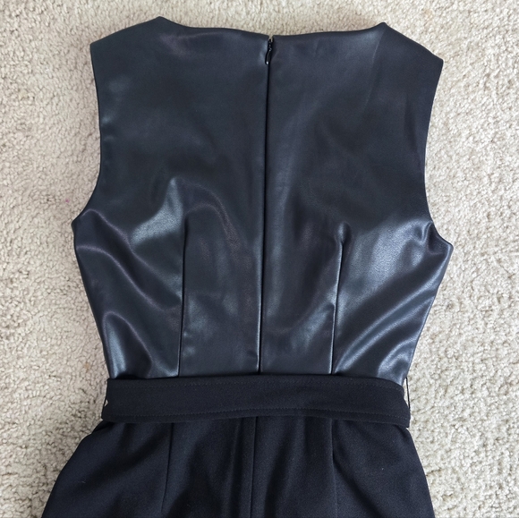 Calvin Klein Belted Jumpsuit Black Dressy Event Career Wear Size 6 Faux Leather - Picture 5 of 6